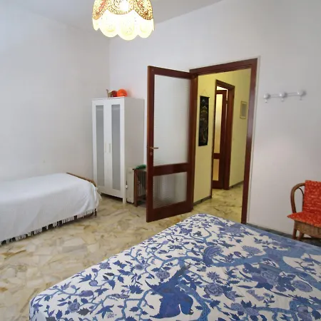 Locazione Turistica Enrica كيافاري